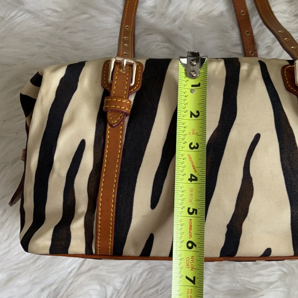 Dooney&Burke Rare Vintage Purse Excellent Condition. - Picture 16 of 16